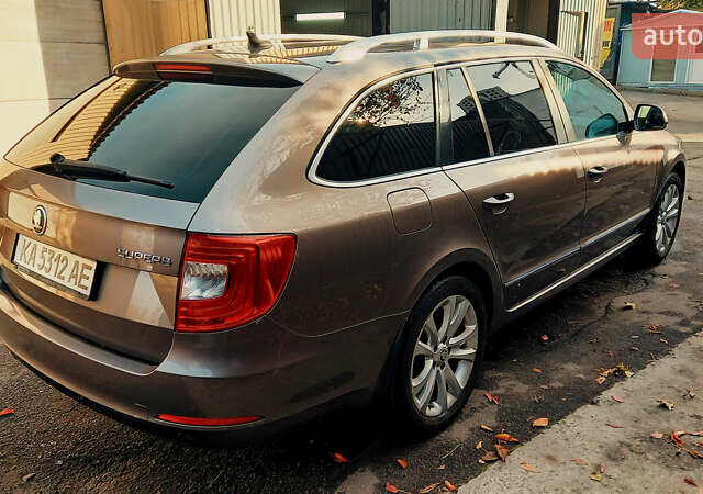 Шкода Суперб 2014 у Києві на Automoto.ua Фіолетовий Шкода Суперб, об'ємом двигуна 1.8 л та пробігом 240 тис. км за 11900 $, фото 5 на Automoto.ua