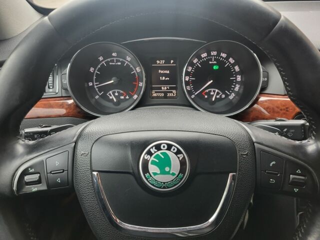 Коричневый Шкода Суперб, объемом двигателя 0 л и пробегом 290 тыс. км за 9900 $, фото 5 на Automoto.ua