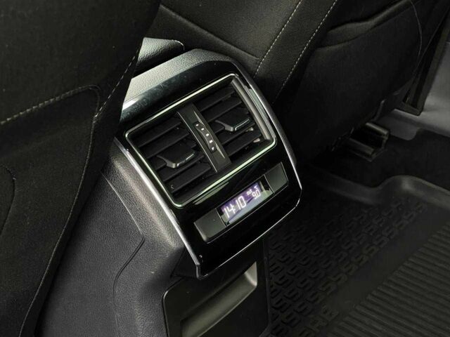 Коричневий Шкода Суперб, об'ємом двигуна 2 л та пробігом 200 тис. км за 19700 $, фото 3 на Automoto.ua