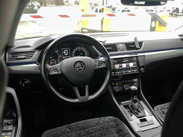 Коричневий Шкода Суперб, об'ємом двигуна 2 л та пробігом 200 тис. км за 19700 $, фото 17 на Automoto.ua