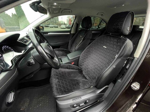 Коричневий Шкода Суперб, об'ємом двигуна 2 л та пробігом 200 тис. км за 19700 $, фото 12 на Automoto.ua