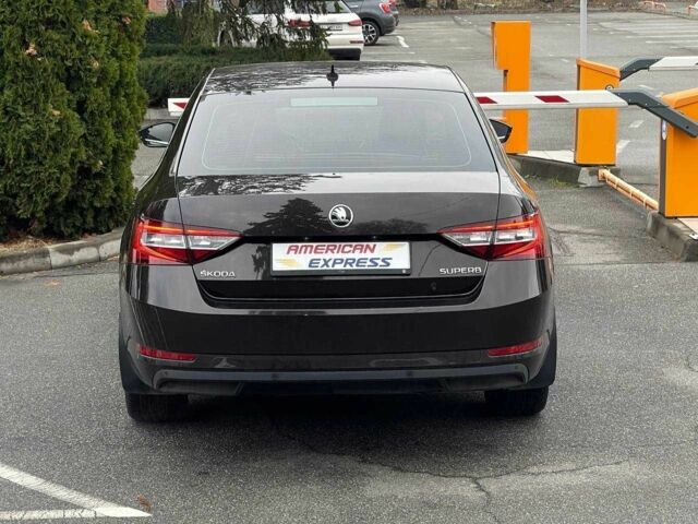 Коричневий Шкода Суперб, об'ємом двигуна 2 л та пробігом 200 тис. км за 19700 $, фото 10 на Automoto.ua