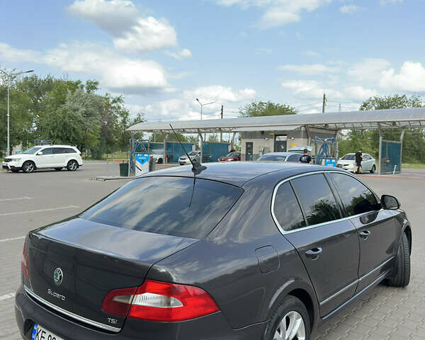 Коричневый Шкода Суперб, объемом двигателя 1.8 л и пробегом 280 тыс. км за 8350 $, фото 5 на Automoto.ua
