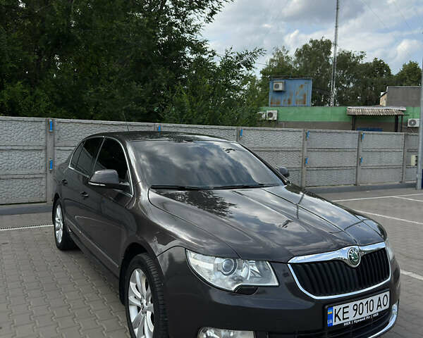 Коричневый Шкода Суперб, объемом двигателя 1.8 л и пробегом 280 тыс. км за 8350 $, фото 3 на Automoto.ua