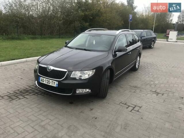Коричневий Шкода Суперб, об'ємом двигуна 2 л та пробігом 238 тис. км за 11000 $, фото 5 на Automoto.ua