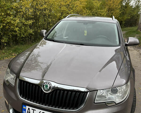 Коричневый Шкода Суперб, объемом двигателя 1.8 л и пробегом 255 тыс. км за 8500 $, фото 1 на Automoto.ua