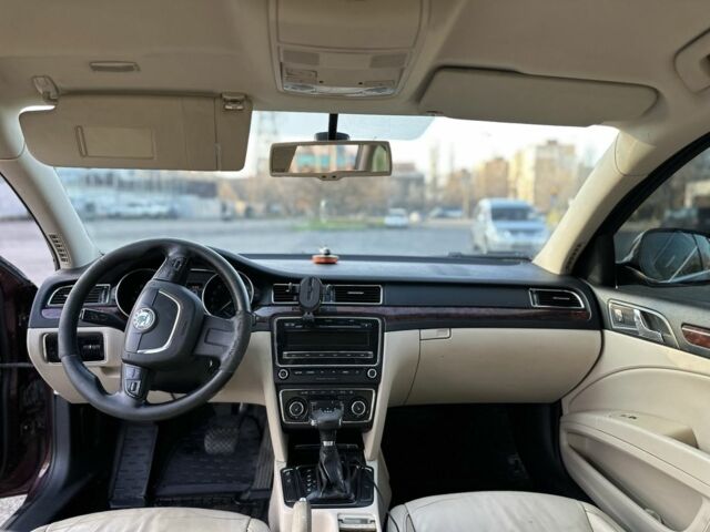 Коричневий Шкода Суперб, об'ємом двигуна 2 л та пробігом 230 тис. км за 6800 $, фото 6 на Automoto.ua