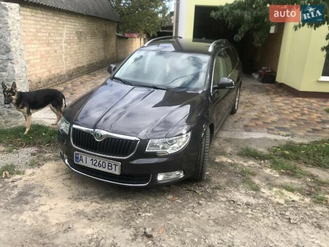 Коричневий Шкода Суперб, об'ємом двигуна 2 л та пробігом 238 тис. км за 11000 $, фото 2 на Automoto.ua
