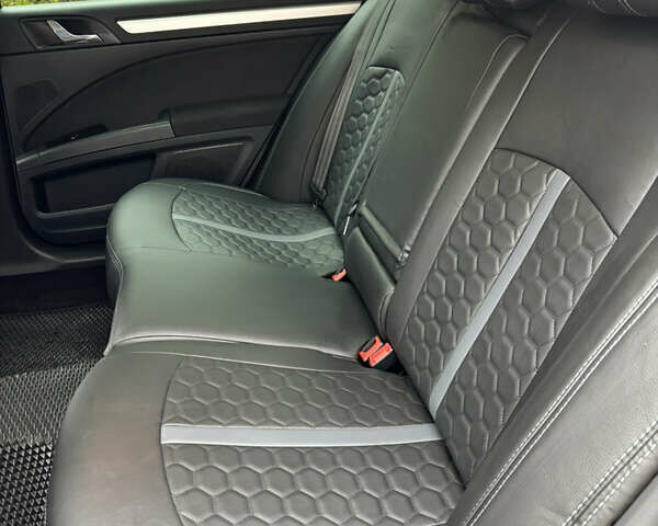 Коричневый Шкода Суперб, объемом двигателя 1.8 л и пробегом 255 тыс. км за 8500 $, фото 14 на Automoto.ua