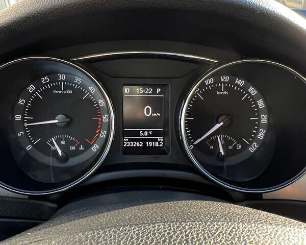 Коричневий Шкода Суперб, об'ємом двигуна 2 л та пробігом 233 тис. км за 10500 $, фото 10 на Automoto.ua