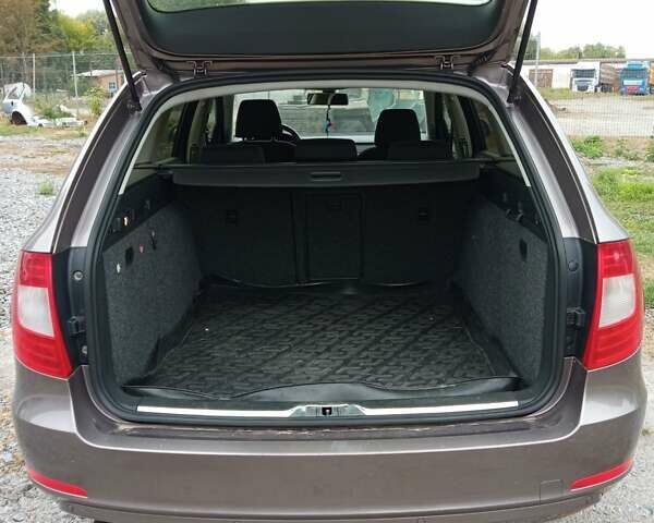 Коричневый Шкода Суперб, объемом двигателя 1.8 л и пробегом 288 тыс. км за 7950 $, фото 3 на Automoto.ua