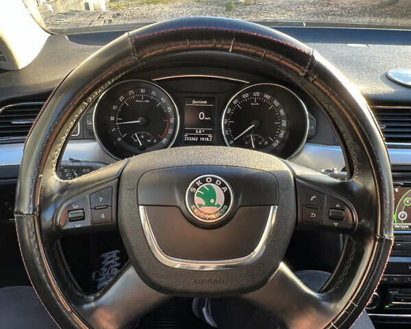 Коричневий Шкода Суперб, об'ємом двигуна 2 л та пробігом 233 тис. км за 10500 $, фото 11 на Automoto.ua