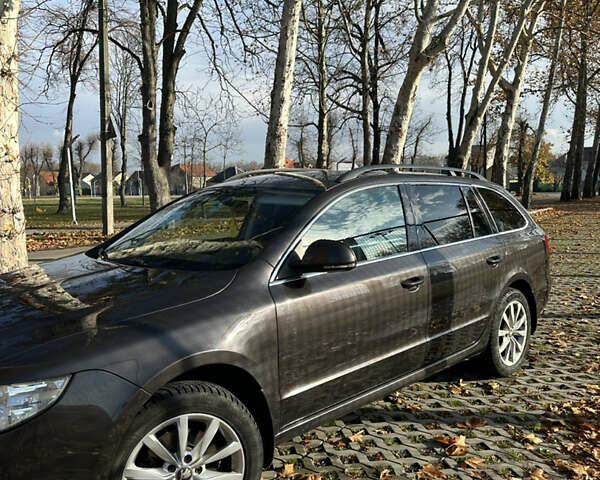 Коричневый Шкода Суперб, объемом двигателя 1.97 л и пробегом 315 тыс. км за 10800 $, фото 2 на Automoto.ua