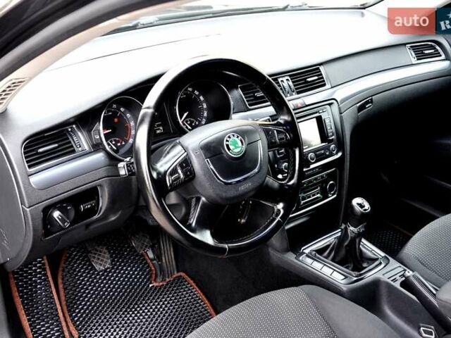 Коричневий Шкода Суперб, об'ємом двигуна 1.6 л та пробігом 299 тис. км за 7600 $, фото 16 на Automoto.ua