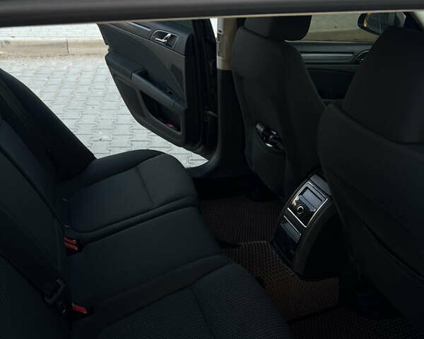 Коричневий Шкода Суперб, об'ємом двигуна 1.97 л та пробігом 290 тис. км за 9499 $, фото 9 на Automoto.ua