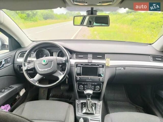 Коричневый Шкода Суперб, объемом двигателя 1.97 л и пробегом 319 тыс. км за 11500 $, фото 7 на Automoto.ua