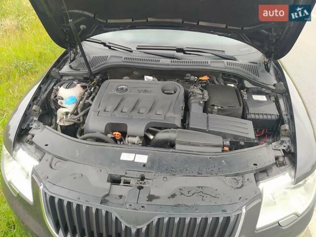 Коричневый Шкода Суперб, объемом двигателя 1.97 л и пробегом 319 тыс. км за 11500 $, фото 9 на Automoto.ua