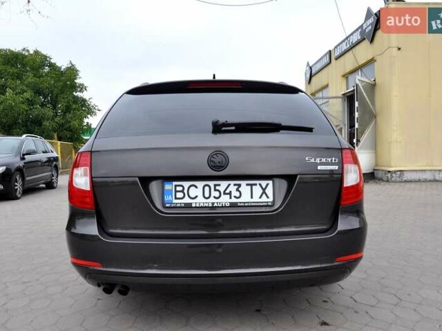 Коричневий Шкода Суперб, об'ємом двигуна 1.6 л та пробігом 299 тис. км за 7600 $, фото 10 на Automoto.ua