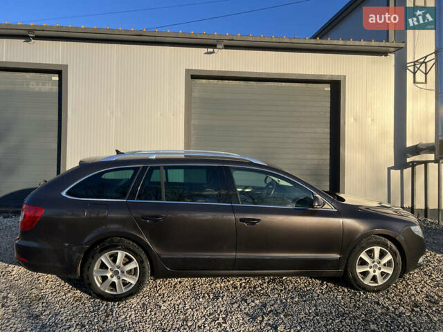 Коричневий Шкода Суперб, об'ємом двигуна 2 л та пробігом 233 тис. км за 10500 $, фото 4 на Automoto.ua