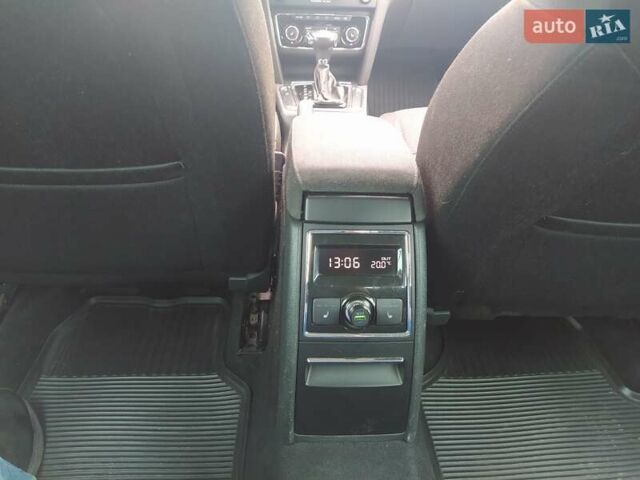 Коричневый Шкода Суперб, объемом двигателя 1.97 л и пробегом 319 тыс. км за 11500 $, фото 6 на Automoto.ua