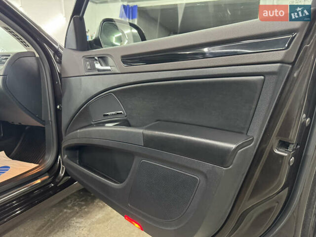 Коричневый Шкода Суперб, объемом двигателя 2 л и пробегом 240 тыс. км за 13200 $, фото 60 на Automoto.ua