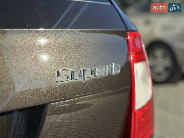 Коричневый Шкода Суперб, объемом двигателя 2 л и пробегом 240 тыс. км за 13200 $, фото 10 на Automoto.ua