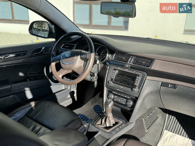 Коричневый Шкода Суперб, объемом двигателя 2 л и пробегом 240 тыс. км за 13200 $, фото 34 на Automoto.ua