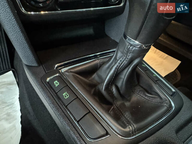 Коричневый Шкода Суперб, объемом двигателя 2 л и пробегом 240 тыс. км за 13200 $, фото 53 на Automoto.ua