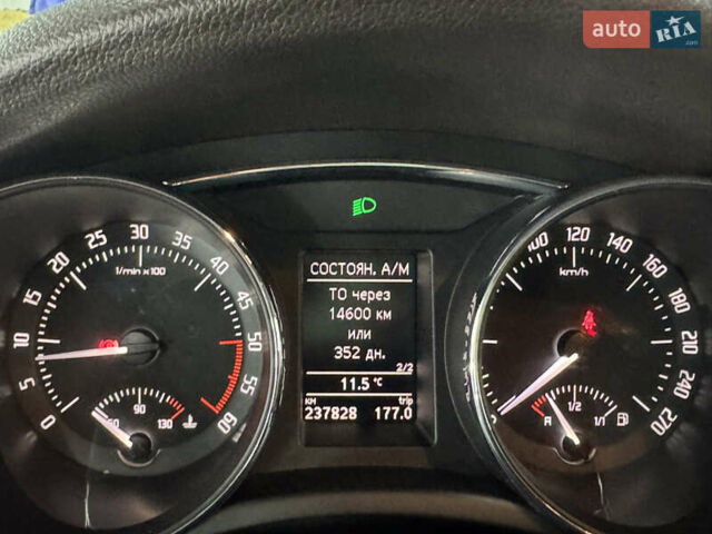 Коричневый Шкода Суперб, объемом двигателя 2 л и пробегом 240 тыс. км за 13200 $, фото 77 на Automoto.ua