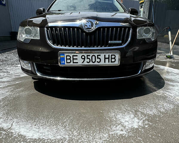 Коричневый Шкода Суперб, объемом двигателя 1.6 л и пробегом 300 тыс. км за 9000 $, фото 1 на Automoto.ua