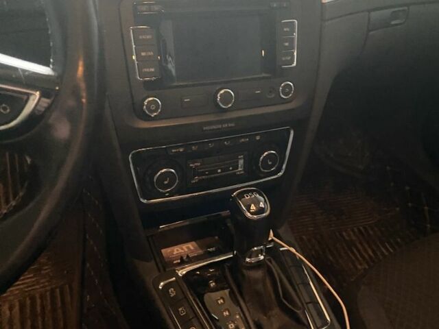 Коричневый Шкода Суперб, объемом двигателя 2 л и пробегом 175 тыс. км за 12700 $, фото 3 на Automoto.ua