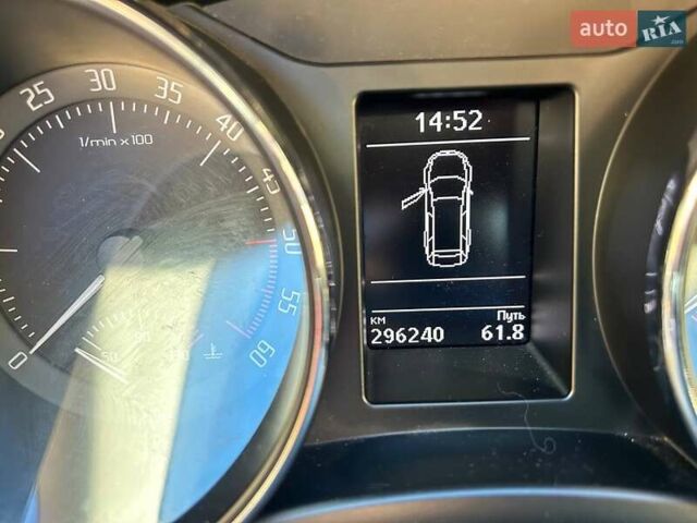 Коричневый Шкода Суперб, объемом двигателя 1.97 л и пробегом 296 тыс. км за 15300 $, фото 9 на Automoto.ua