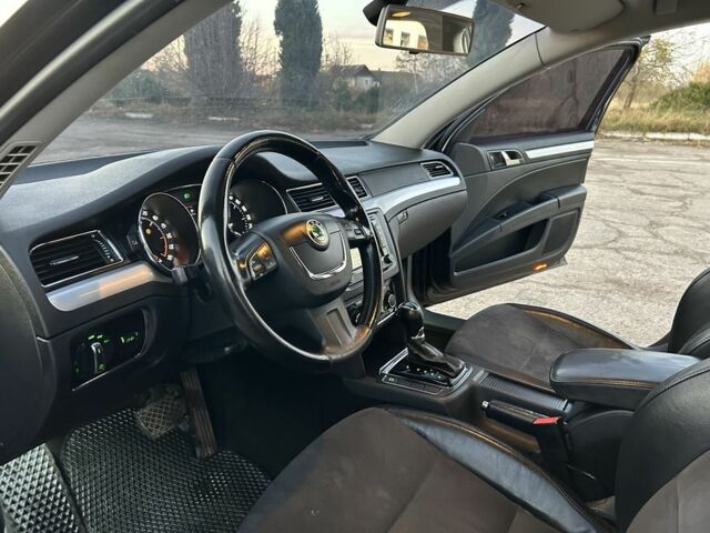 Коричневый Шкода Суперб, объемом двигателя 2 л и пробегом 306 тыс. км за 10500 $, фото 7 на Automoto.ua