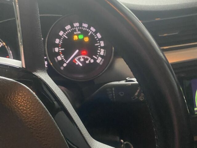 Коричневый Шкода Суперб, объемом двигателя 2 л и пробегом 175 тыс. км за 12700 $, фото 10 на Automoto.ua