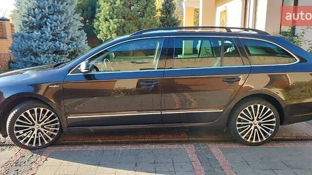 Коричневый Шкода Суперб, объемом двигателя 1.97 л и пробегом 296 тыс. км за 15300 $, фото 7 на Automoto.ua