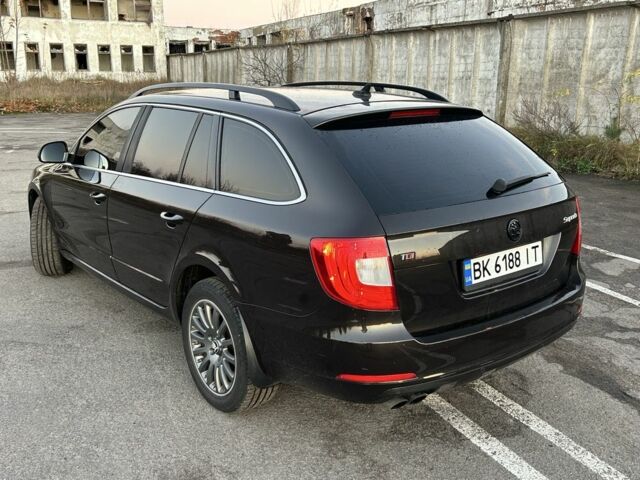 Коричневый Шкода Суперб, объемом двигателя 2 л и пробегом 306 тыс. км за 10500 $, фото 5 на Automoto.ua