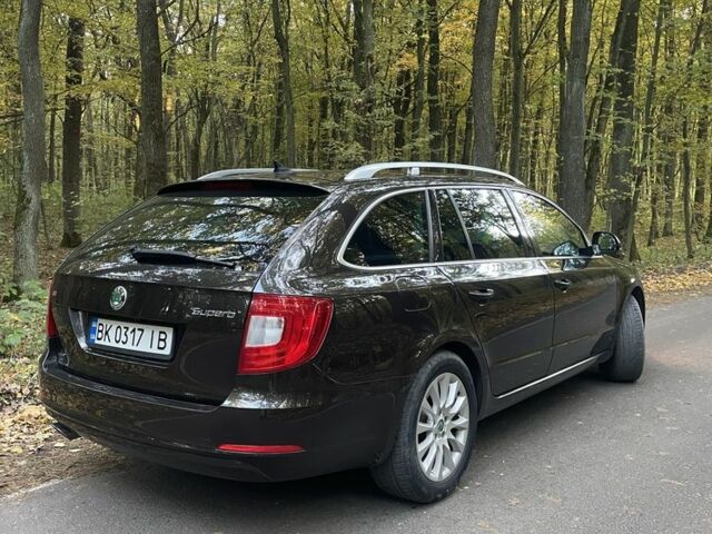 Шкода Суперб 2013 у Луцьку на Automoto.ua Коричневий Шкода Суперб, об'ємом двигуна 2 л та пробігом 250 тис. км за 12800 $, фото 11 на Automoto.ua