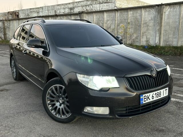 Коричневый Шкода Суперб, объемом двигателя 2 л и пробегом 306 тыс. км за 10500 $, фото 2 на Automoto.ua