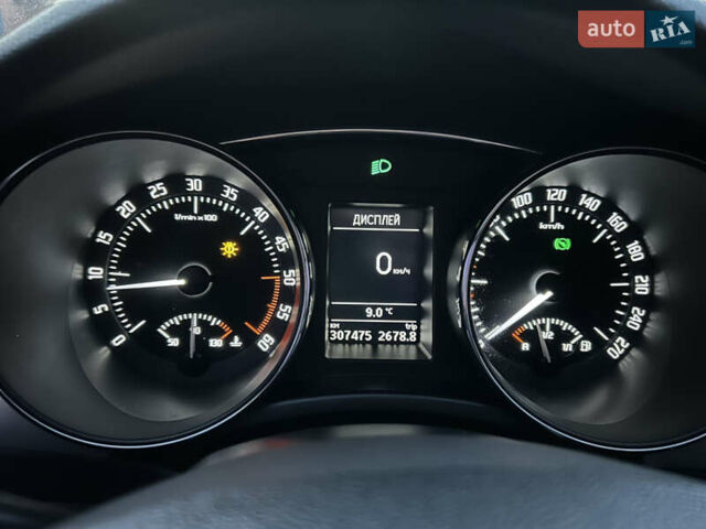 Коричневый Шкода Суперб, объемом двигателя 2 л и пробегом 307 тыс. км за 10900 $, фото 20 на Automoto.ua