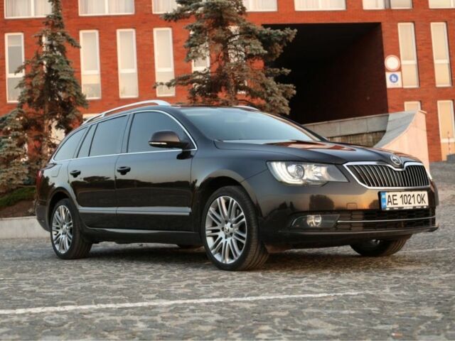 Коричневый Шкода Суперб, объемом двигателя 2 л и пробегом 270 тыс. км за 13500 $, фото 1 на Automoto.ua