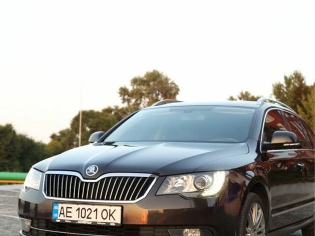 Коричневый Шкода Суперб, объемом двигателя 2 л и пробегом 270 тыс. км за 13500 $, фото 4 на Automoto.ua