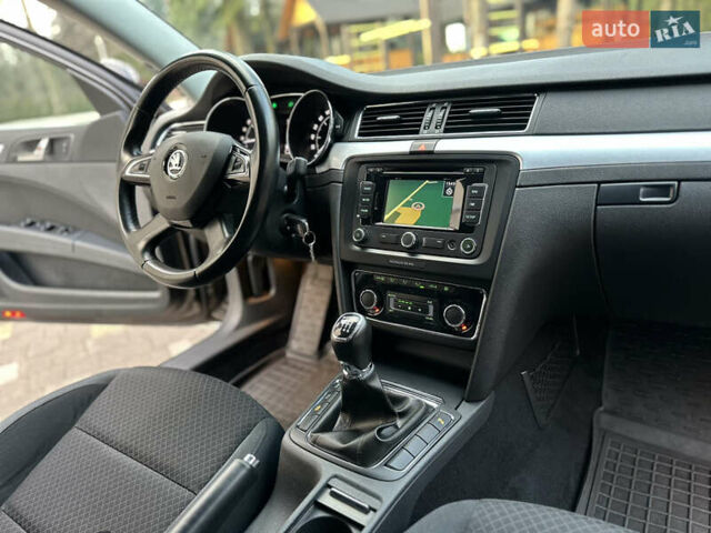 Коричневий Шкода Суперб, об'ємом двигуна 1.6 л та пробігом 258 тис. км за 10899 $, фото 115 на Automoto.ua