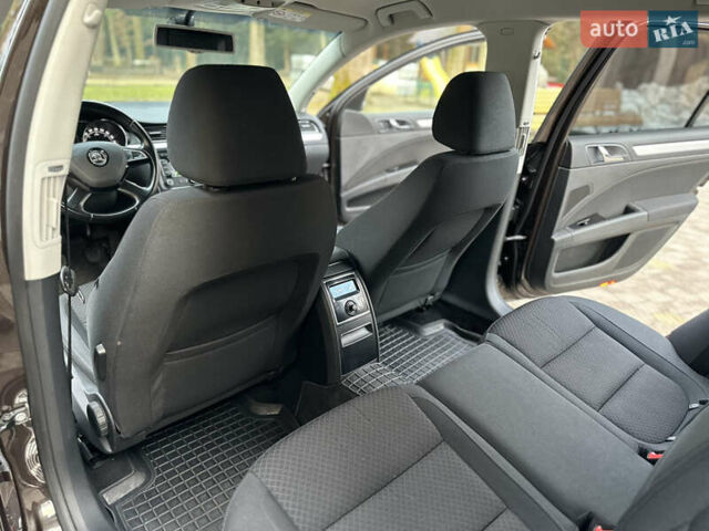 Коричневий Шкода Суперб, об'ємом двигуна 1.6 л та пробігом 258 тис. км за 10899 $, фото 135 на Automoto.ua