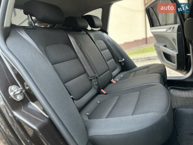 Коричневий Шкода Суперб, об'ємом двигуна 1.6 л та пробігом 258 тис. км за 10899 $, фото 149 на Automoto.ua