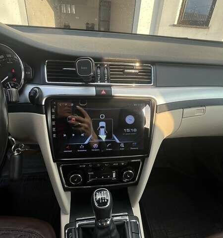 Коричневый Шкода Суперб, объемом двигателя 2 л и пробегом 275 тыс. км за 12000 $, фото 5 на Automoto.ua