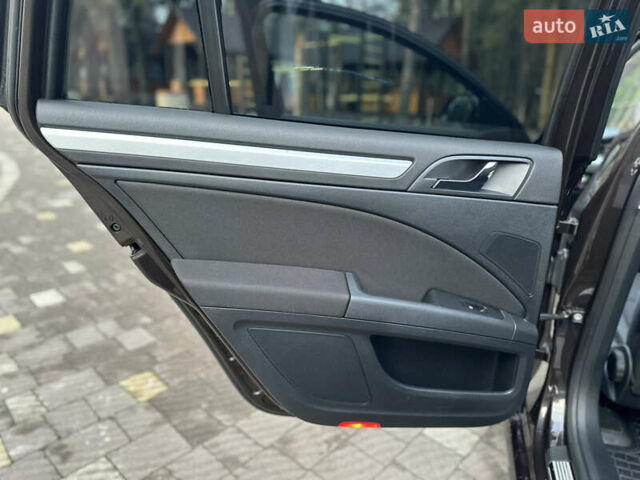 Коричневий Шкода Суперб, об'ємом двигуна 1.6 л та пробігом 258 тис. км за 10899 $, фото 133 на Automoto.ua