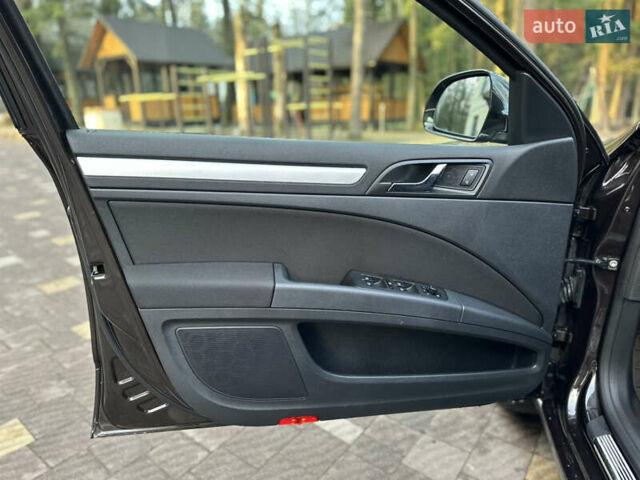 Коричневий Шкода Суперб, об'ємом двигуна 1.6 л та пробігом 258 тис. км за 10899 $, фото 103 на Automoto.ua