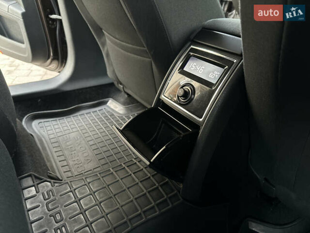 Коричневий Шкода Суперб, об'ємом двигуна 1.6 л та пробігом 258 тис. км за 10899 $, фото 145 на Automoto.ua