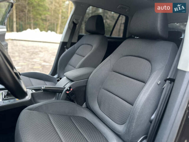 Коричневий Шкода Суперб, об'ємом двигуна 1.6 л та пробігом 258 тис. км за 10899 $, фото 111 на Automoto.ua