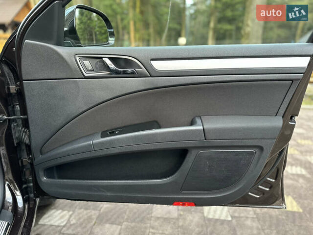 Коричневий Шкода Суперб, об'ємом двигуна 1.6 л та пробігом 258 тис. км за 10899 $, фото 119 на Automoto.ua